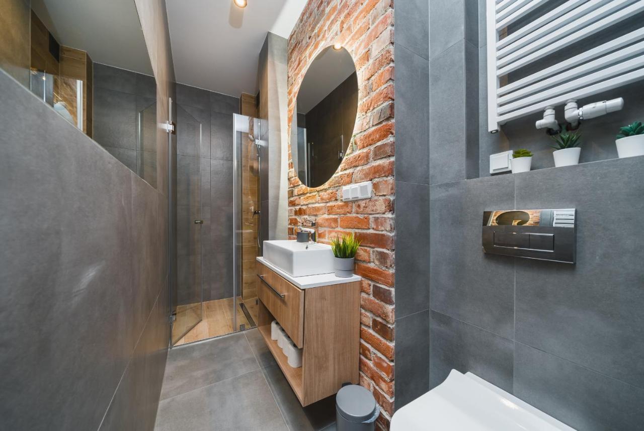 Saint Florian'S Suites - Old Town Luxury Apartments - By Upstairs Krakow Exterior photo