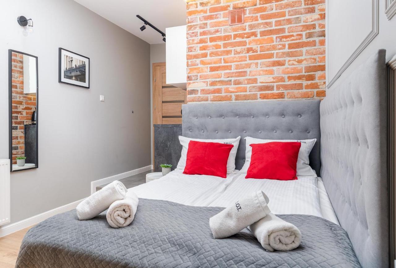 Saint Florian'S Suites - Old Town Luxury Apartments - By Upstairs Krakow Exterior photo