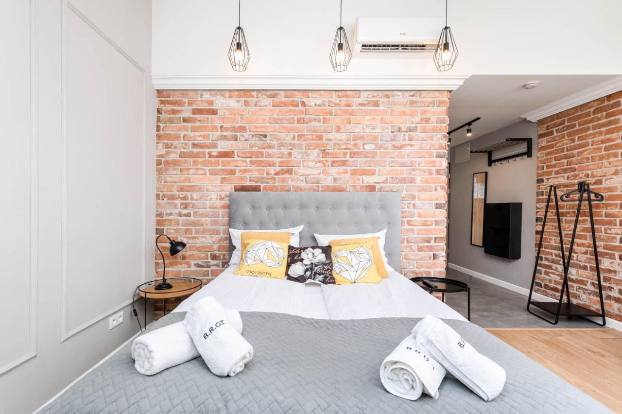 Saint Florian'S Suites - Old Town Luxury Apartments - By Upstairs Krakow Exterior photo