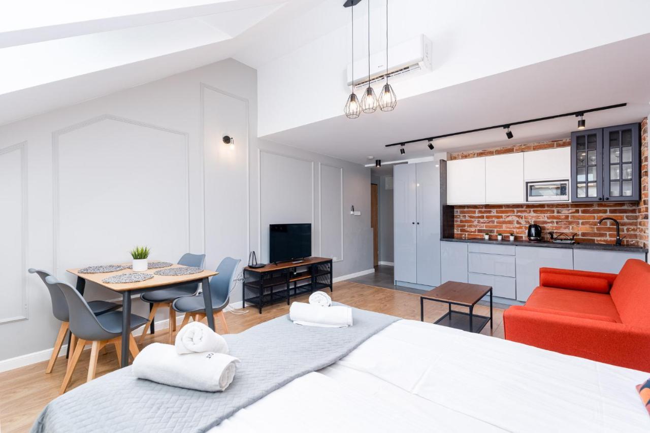 Saint Florian'S Suites - Old Town Luxury Apartments - By Upstairs Krakow Exterior photo