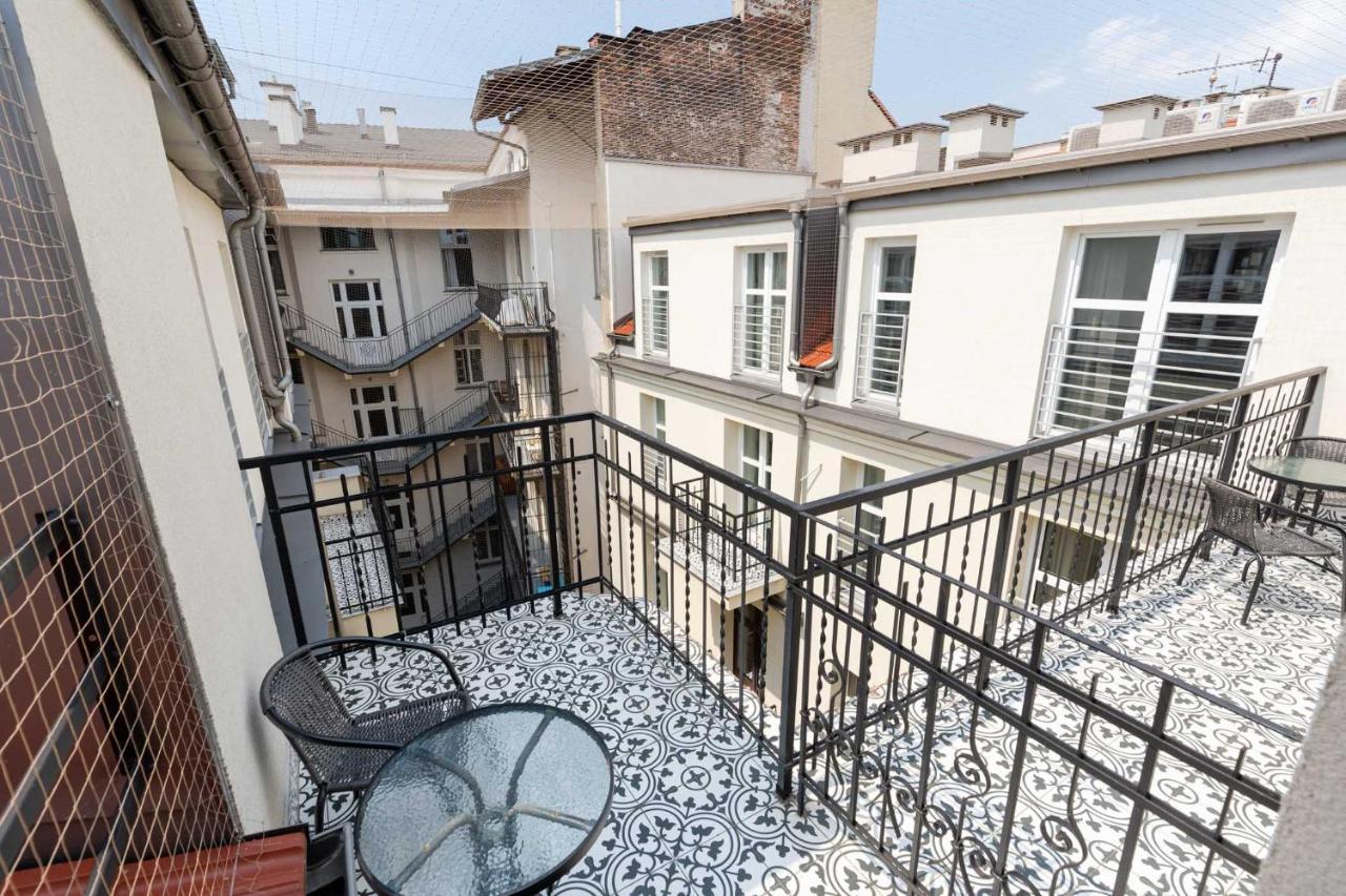 Saint Florian'S Suites - Old Town Luxury Apartments - By Upstairs Krakow Exterior photo