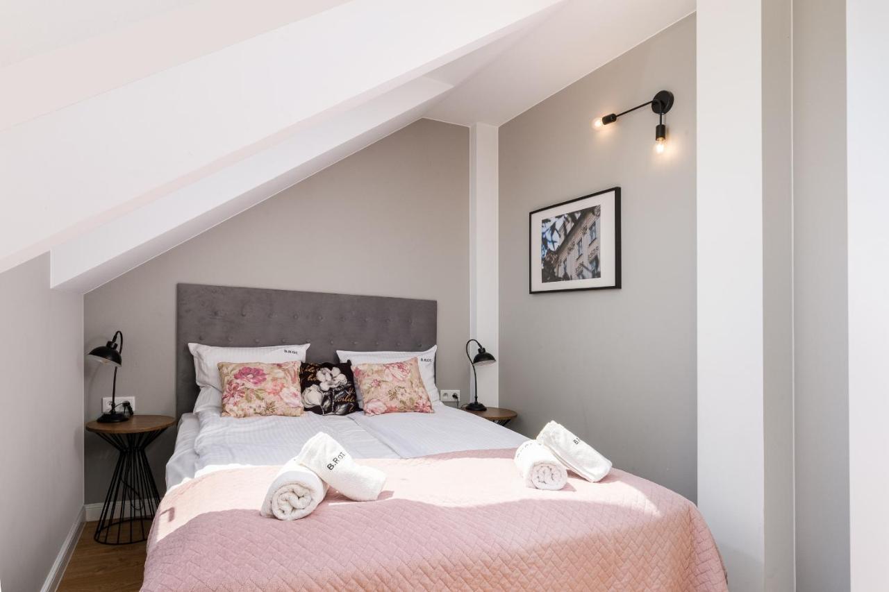 Saint Florian'S Suites - Old Town Luxury Apartments - By Upstairs Krakow Exterior photo